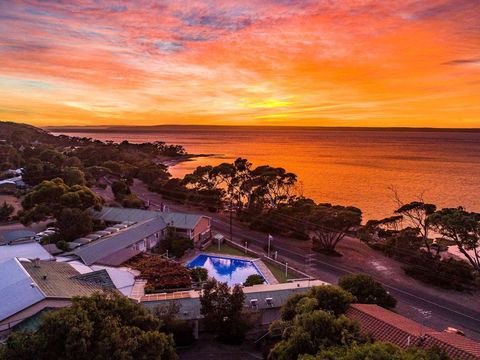Mercure Kangaroo Island Lodge - Sydneys Hotel 0