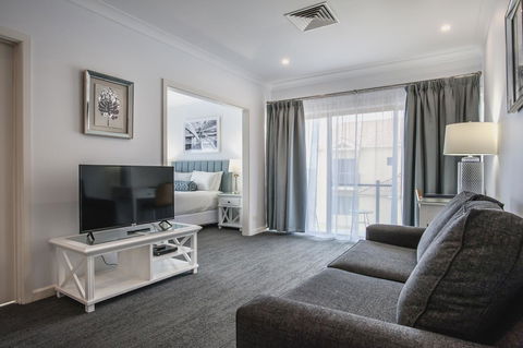 Marina Hotel - Sydneys Hotel 9