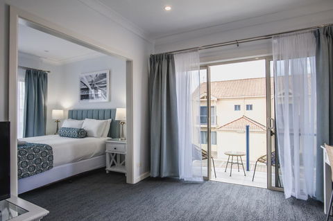Marina Hotel - Sydneys Hotel 8