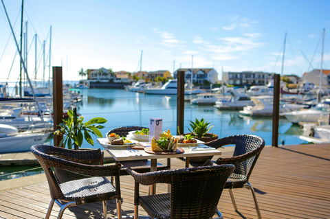 Marina Hotel - Sydneys Hotel 42