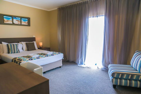 Marina Hotel - Sydneys Hotel 31