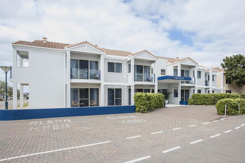 Marina Hotel - Sydneys Hotel 19