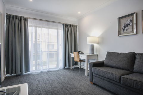 Marina Hotel - Sydneys Hotel 3