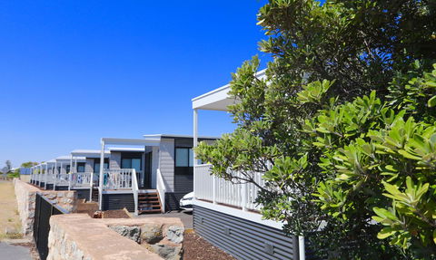 Discovery Parks - Robe - Sydneys Hotel 0