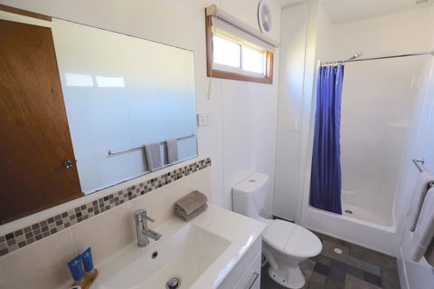 Discovery Parks - Robe - Sydneys Hotel 28