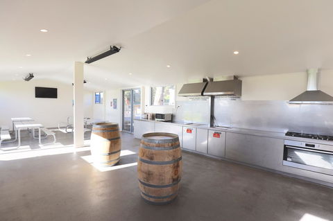 Discovery Parks - Robe - Sydneys Hotel 15