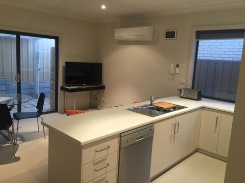 Villas On The Bay Kingscote - Sydneys Hotel 8