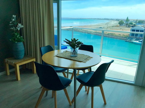 Ocean View Luxury Apartment & Suite - Sydneys Hotel 21