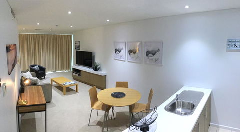 Wallaroo Marina Waterfront Luxe Apartment - Sydneys Hotel 4