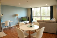 Book Glenelg Accommodation Vacations Sydneys Hotel Sydneys Hotel