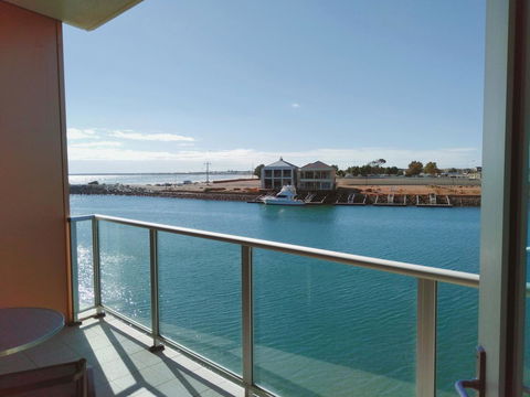 Wallaroo Marina Executive Apartments - Sydneys Hotel 0
