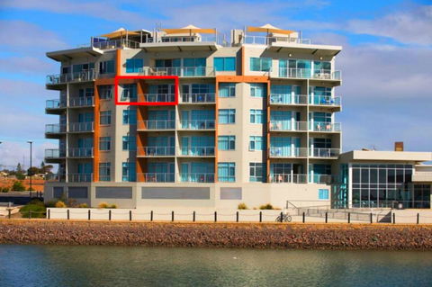 Wallaroo Marina Luxury Apartment - Sydneys Hotel 0