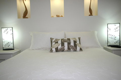 Mollymook Beach Waterfront - Sydneys Hotel 6
