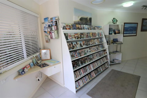 Mollymook Beach Waterfront - Sydneys Hotel 15