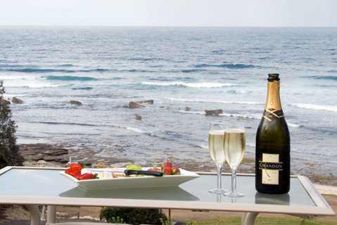 Mollymook Beach Waterfront - Sydneys Hotel 9