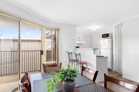 Maggie\'s Place - Sydneys Hotel 3