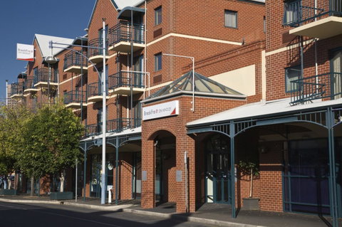 BreakFree Adelaide - Sydneys Hotel 5