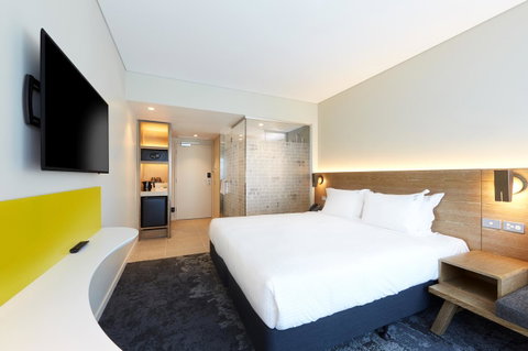 Holiday Inn Express Adelaide City Centre, An IHG Hotel - Sydneys Hotel 7