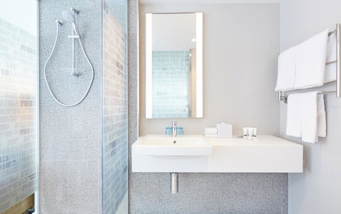 Holiday Inn Express Adelaide City Centre, An IHG Hotel - Sydneys Hotel 4