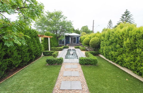 S T U D I O 22 Peaceful Retreat With Garden Views - Sydneys Hotel 5