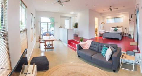 S T U D I O 22 Peaceful Retreat With Garden Views - Sydneys Hotel 2