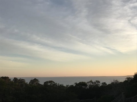 S T U D I O 22 Peaceful Retreat With Garden Views - Sydneys Hotel 16