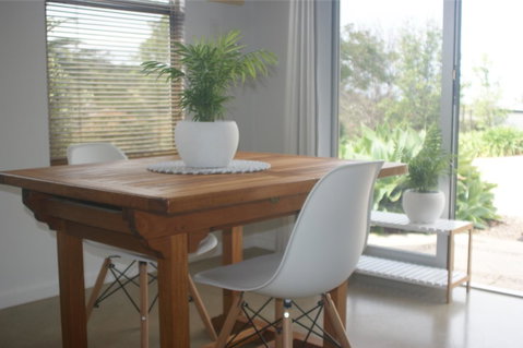 S T U D I O 22 Peaceful Retreat With Garden Views - Sydneys Hotel 9