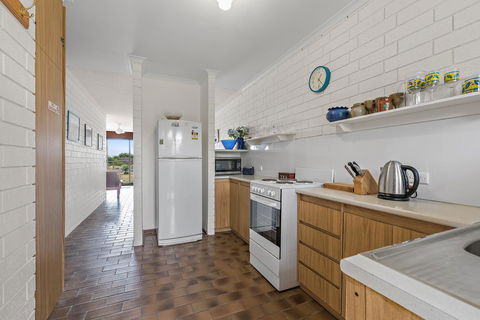Sun & Surf Aldinga Beach Apartment - Sydneys Hotel 7
