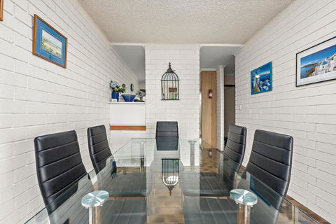 Sun & Surf Aldinga Beach Apartment - Sydneys Hotel 3