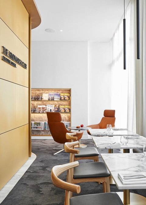 Pullman Adelaide - Sydneys Hotel 9