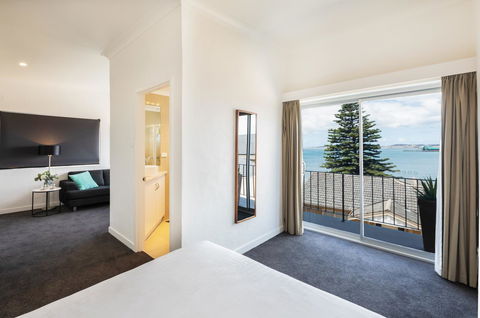 Bay 10 - Suites And Apartments - Sydneys Hotel 7