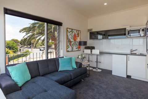Bay 10 - Suites And Apartments - Sydneys Hotel 6