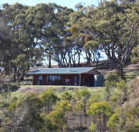 Molly's Chase - Sydneys Hotel