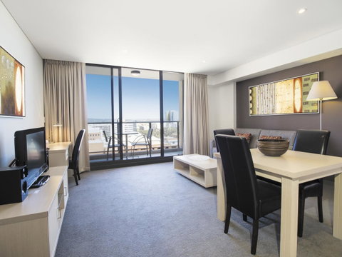 Oaks Adelaide Horizons Suites - Sydneys Hotel 3