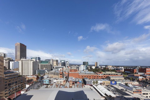 Oaks Adelaide Horizons Suites - Sydneys Hotel 9