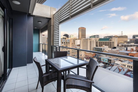 Oaks Adelaide Horizons Suites - Sydneys Hotel 2