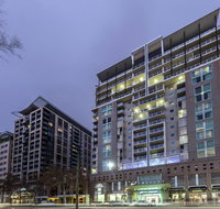 Oaks Embassy - Sydneys Hotel