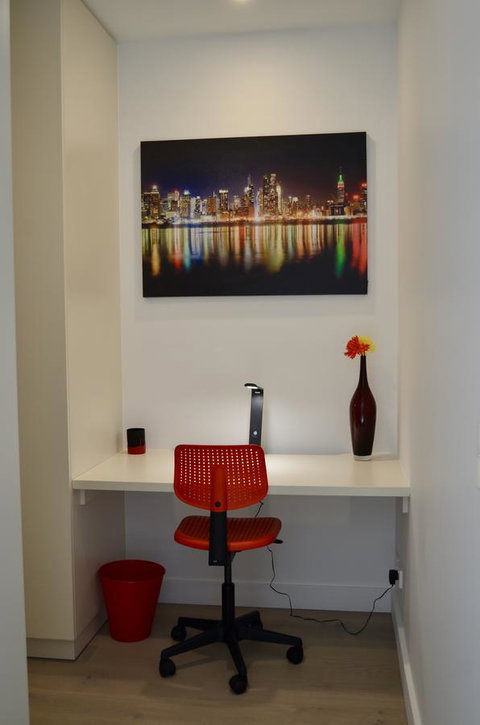 Whitmore SQ - Sydneys Hotel 8