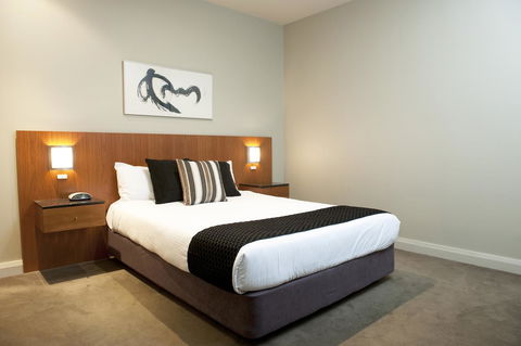 Mantra Hindmarsh Square - Sydneys Hotel 24