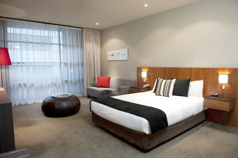 Mantra Hindmarsh Square - Sydneys Hotel 19