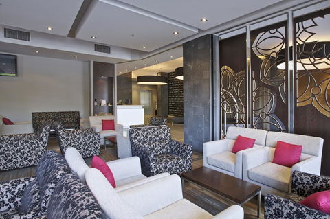 Mantra Hindmarsh Square - Sydneys Hotel 9