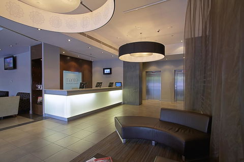 Mantra Hindmarsh Square - Sydneys Hotel 7