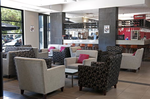Mantra Hindmarsh Square - Sydneys Hotel 16