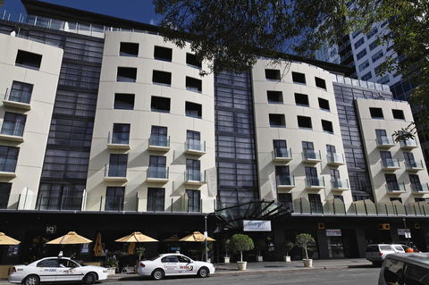 Mantra Hindmarsh Square - Sydneys Hotel 20