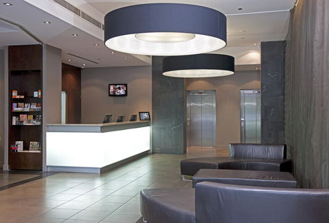 Mantra Hindmarsh Square - Sydneys Hotel 8