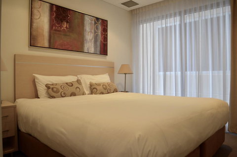 APTonNorthTCE - Sydneys Hotel 11