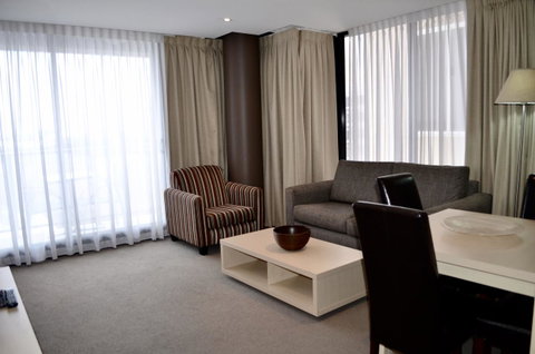 APTonNorthTCE - Sydneys Hotel 4