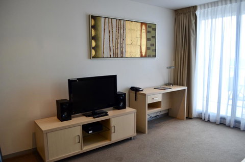 APTonNorthTCE - Sydneys Hotel 8