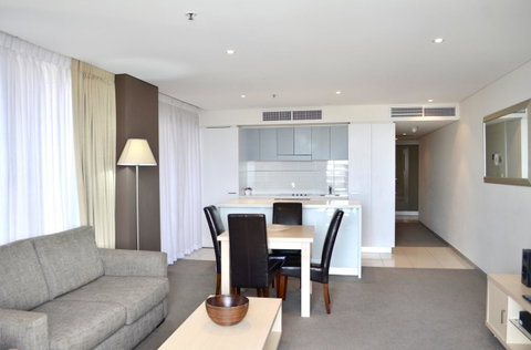 APTonNorthTCE - Sydneys Hotel 6