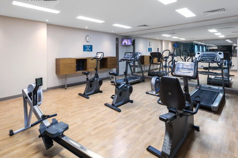 Oaks Glenelg Plaza Pier Suites - Sydneys Hotel 7